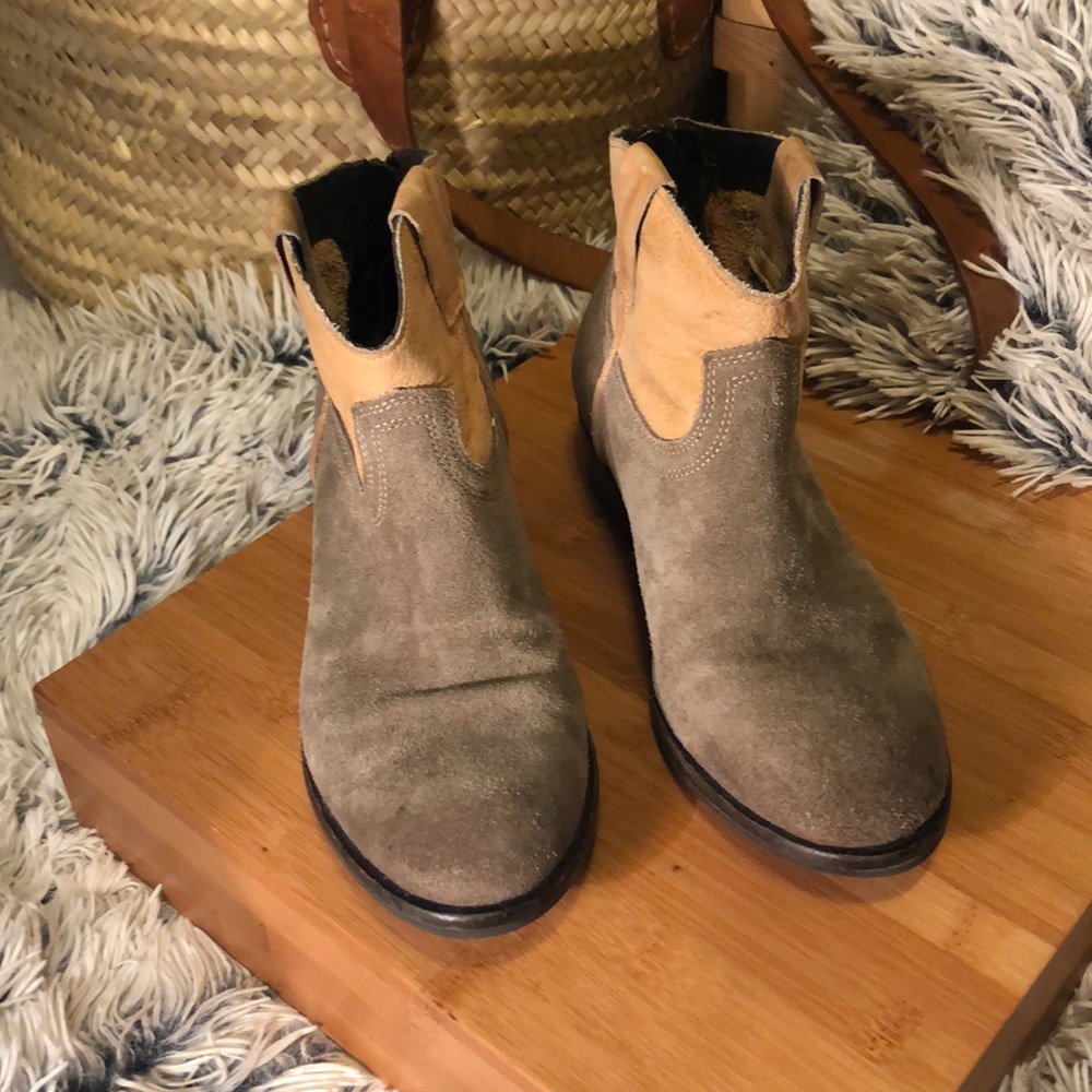 STEVE MADDEN Midnight Booties
